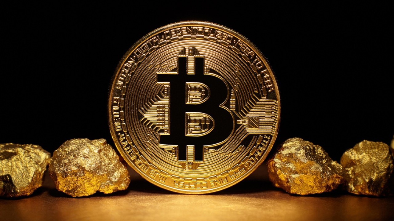 Is bitcoin a safe-haven asset? Or a lie?